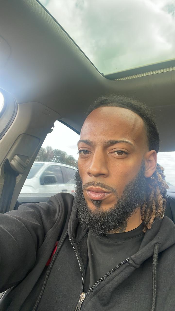 Profile photo 1 of 1