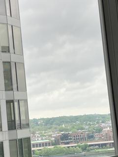 Room for rent in Arlington, Virginia $2000, condo