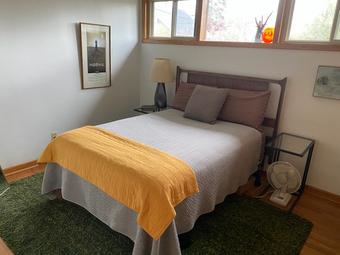 Room for rent in Portland, OR $1100, house