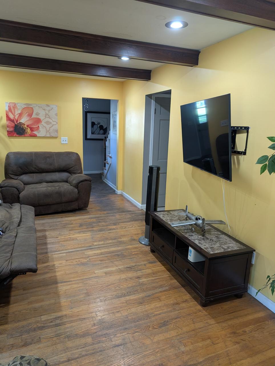 Profile photo 6 of 12