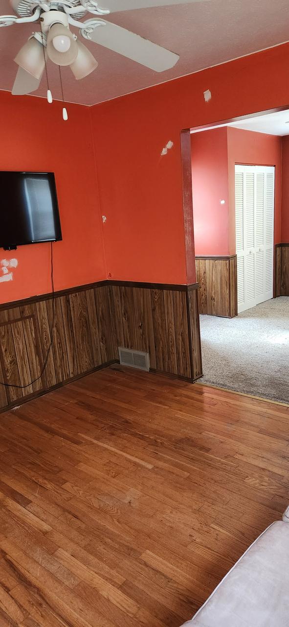 Profile photo 9 of 12