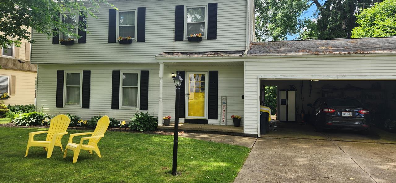 Profile photo 12 of 12