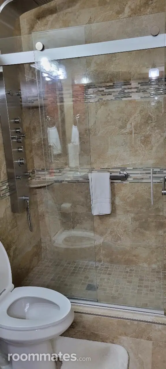 Profile photo 3 of 9