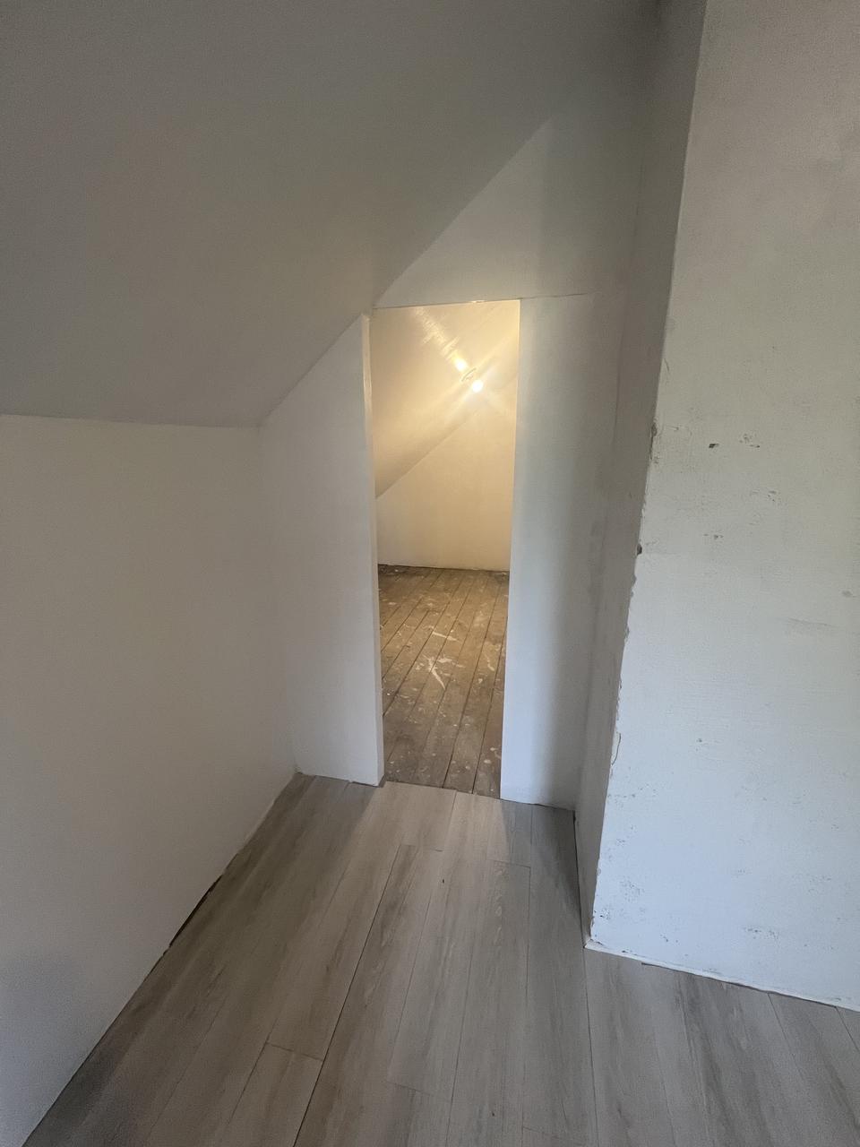 Profile photo 3 of 10