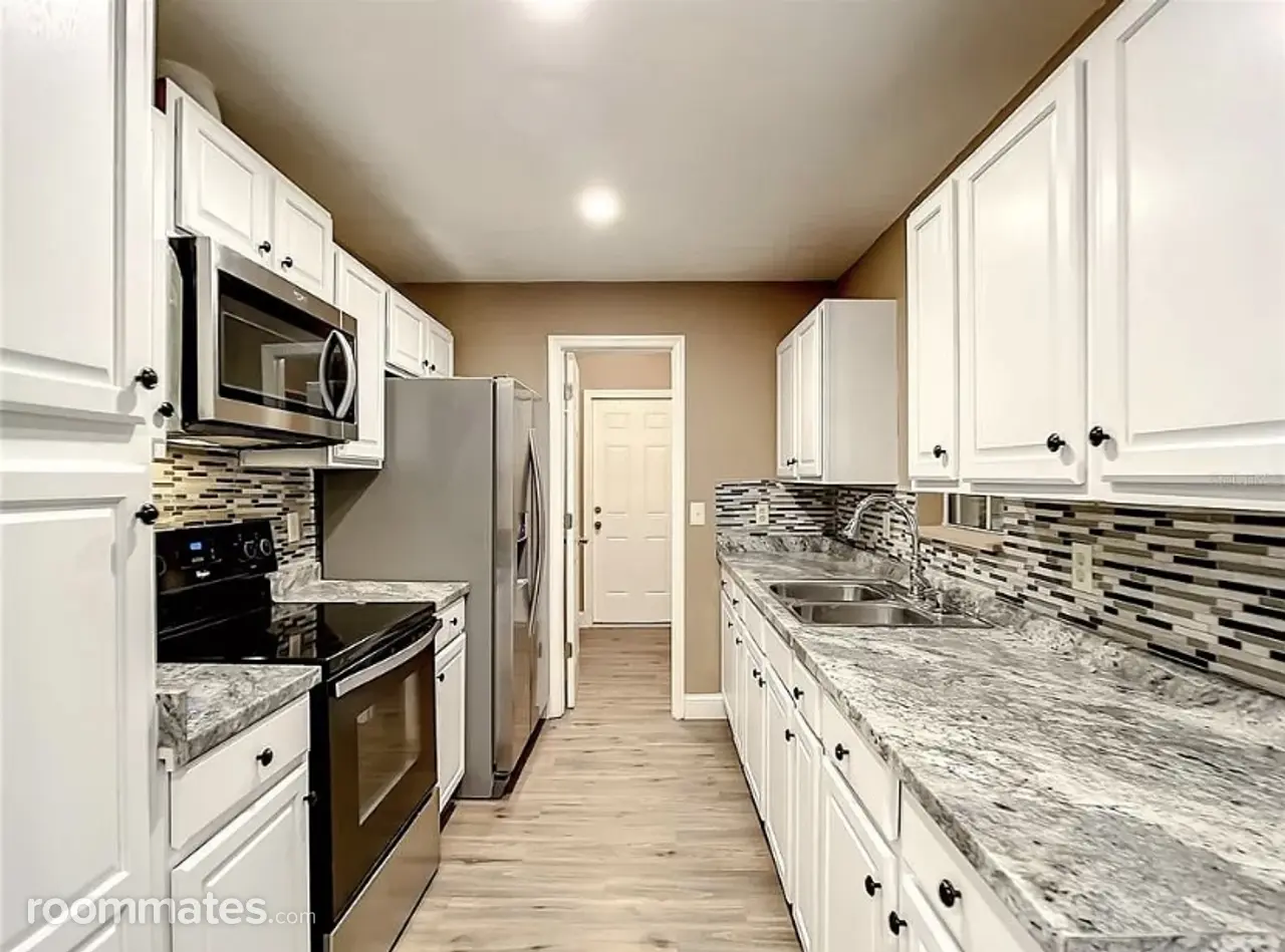 Profile photo 1 of 13