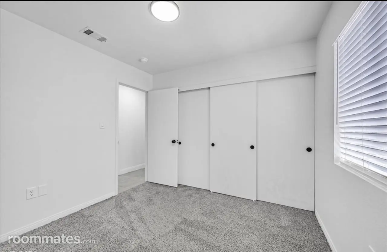 Profile photo 2 of 6