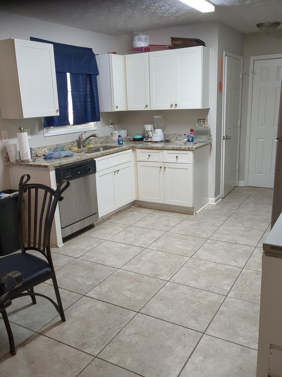 Profile photo 3 of 10