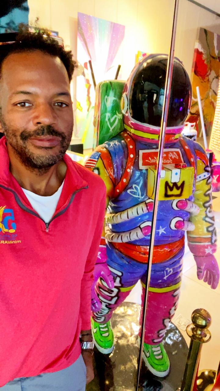 Profile photo 14 of 18