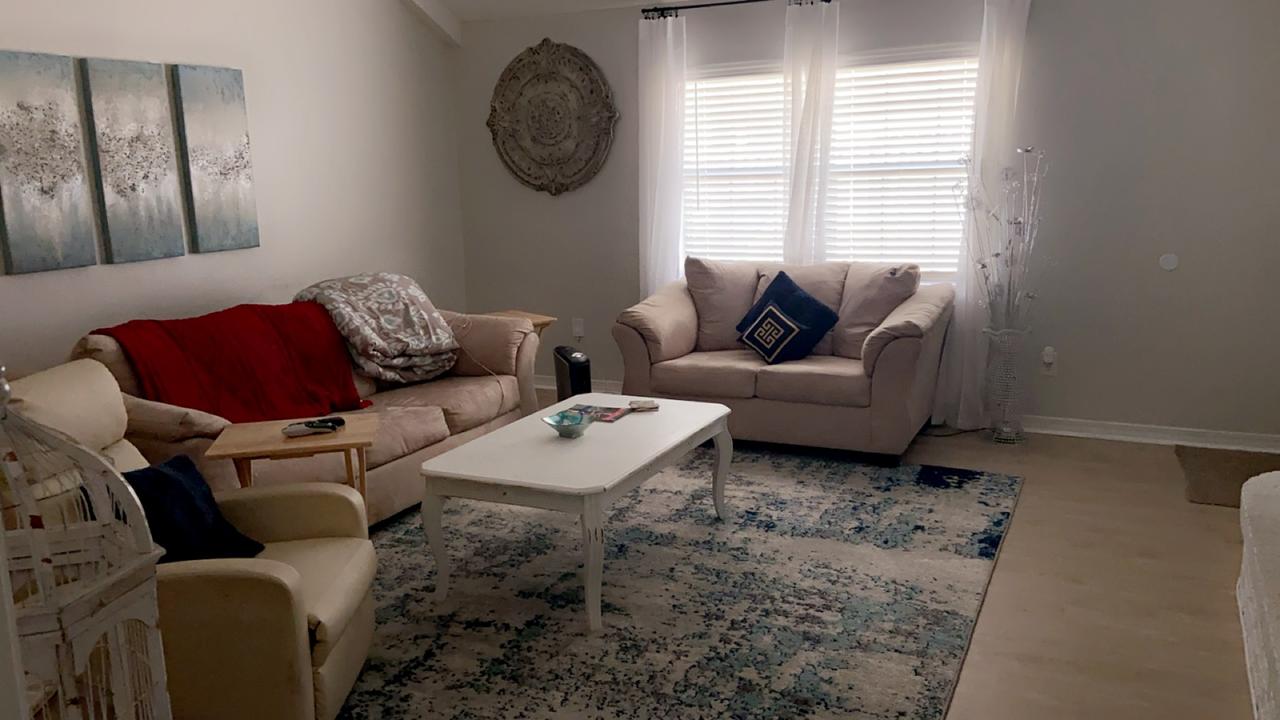 Profile photo 7 of 18