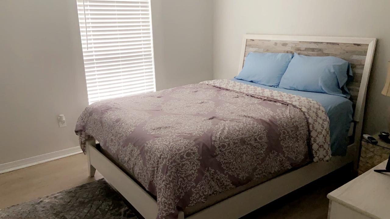 Profile photo 8 of 18