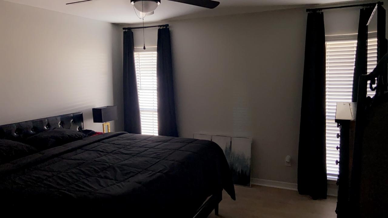 Profile photo 3 of 18