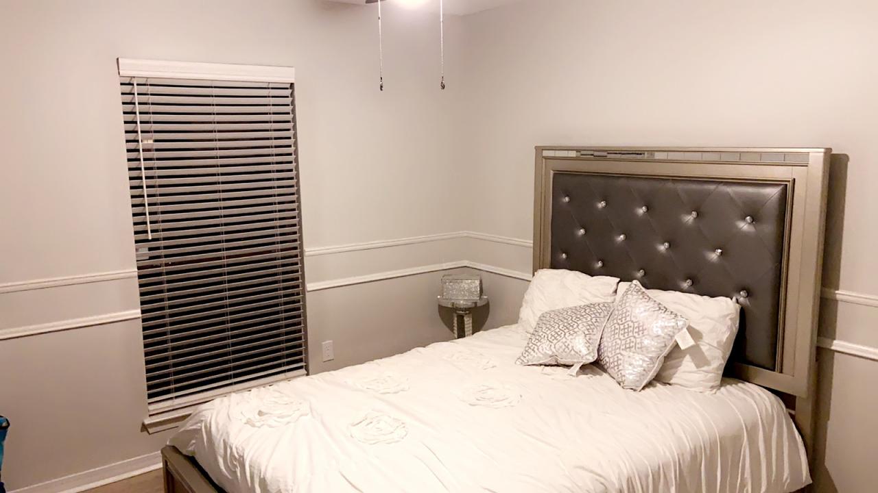 Profile photo 2 of 18