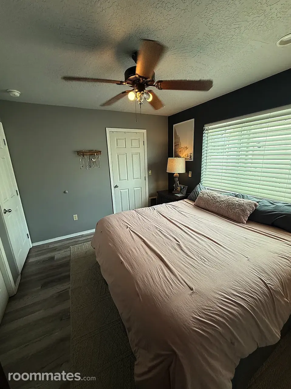 Profile photo 1 of 2