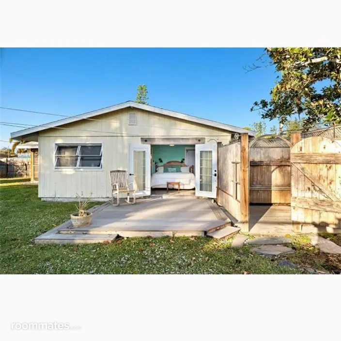 Room for rent in Venice, FL $900, house