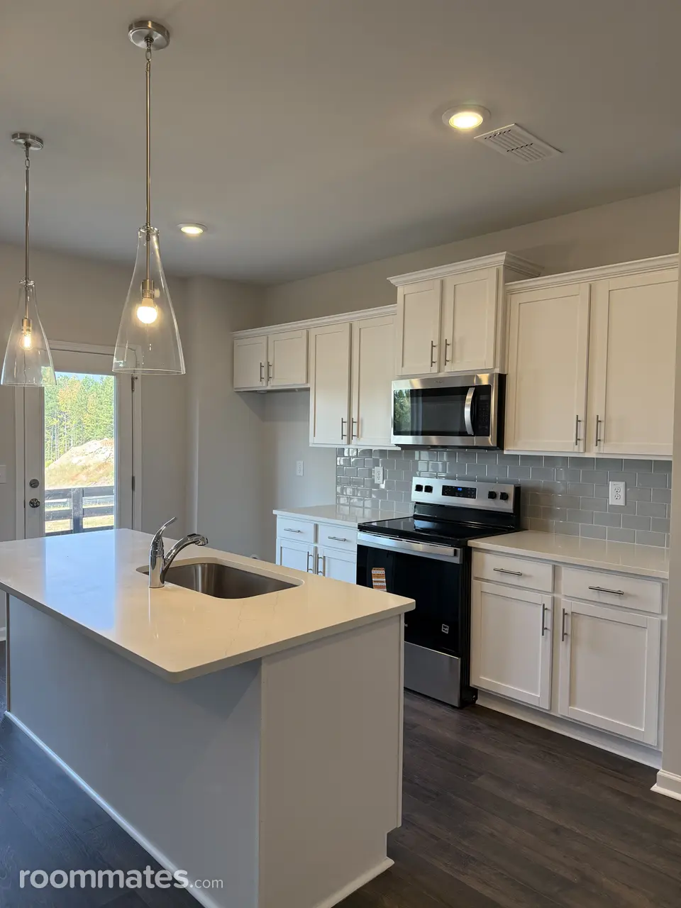 Profile photo 18 of 21