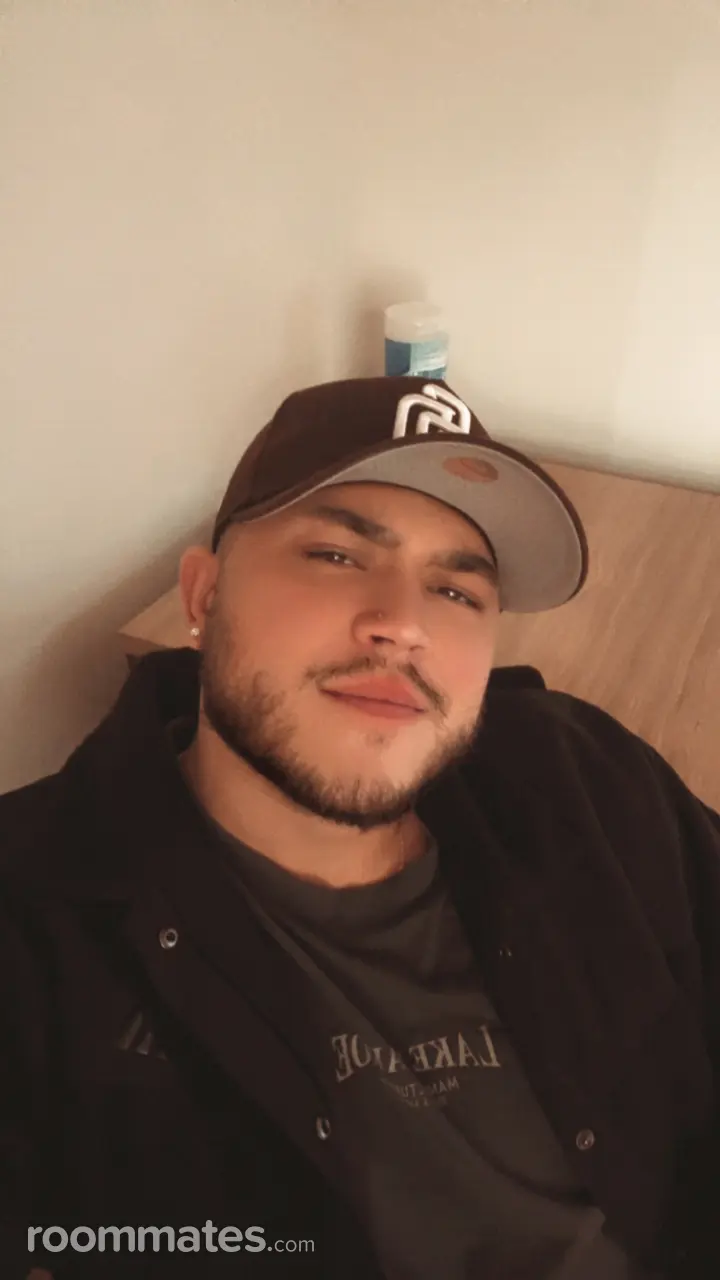 Profile photo 1 of 1