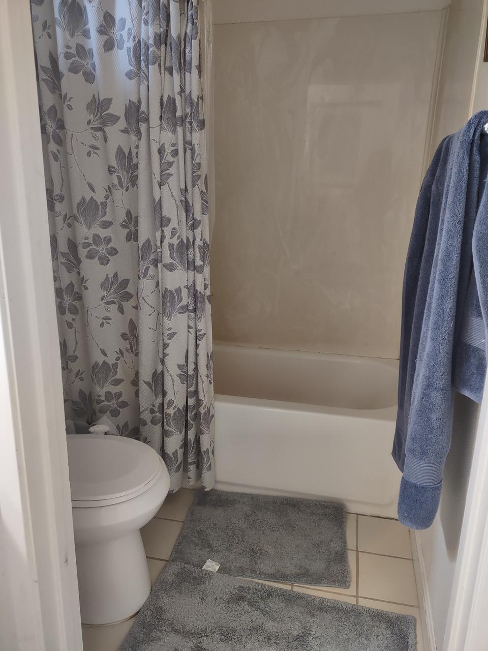 Profile photo 6 of 12