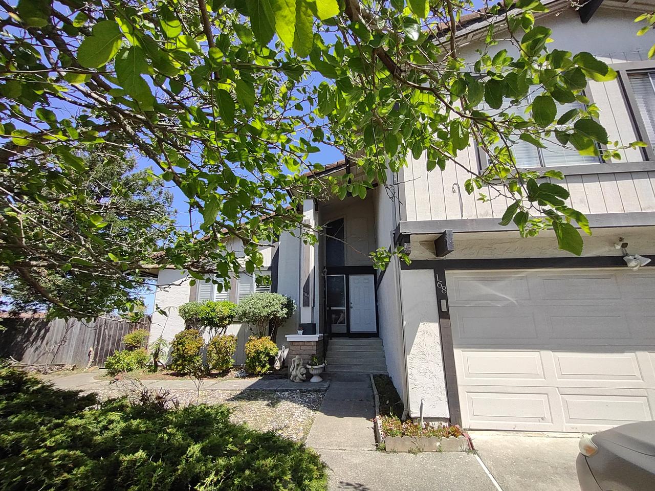 Profile photo 3 of 12