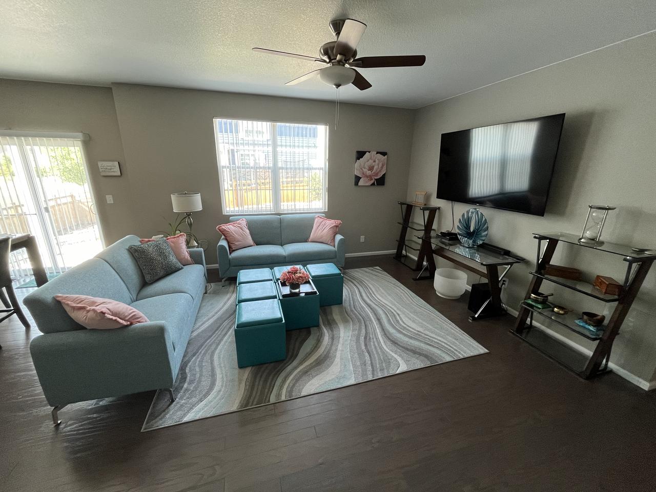 Profile photo 7 of 12