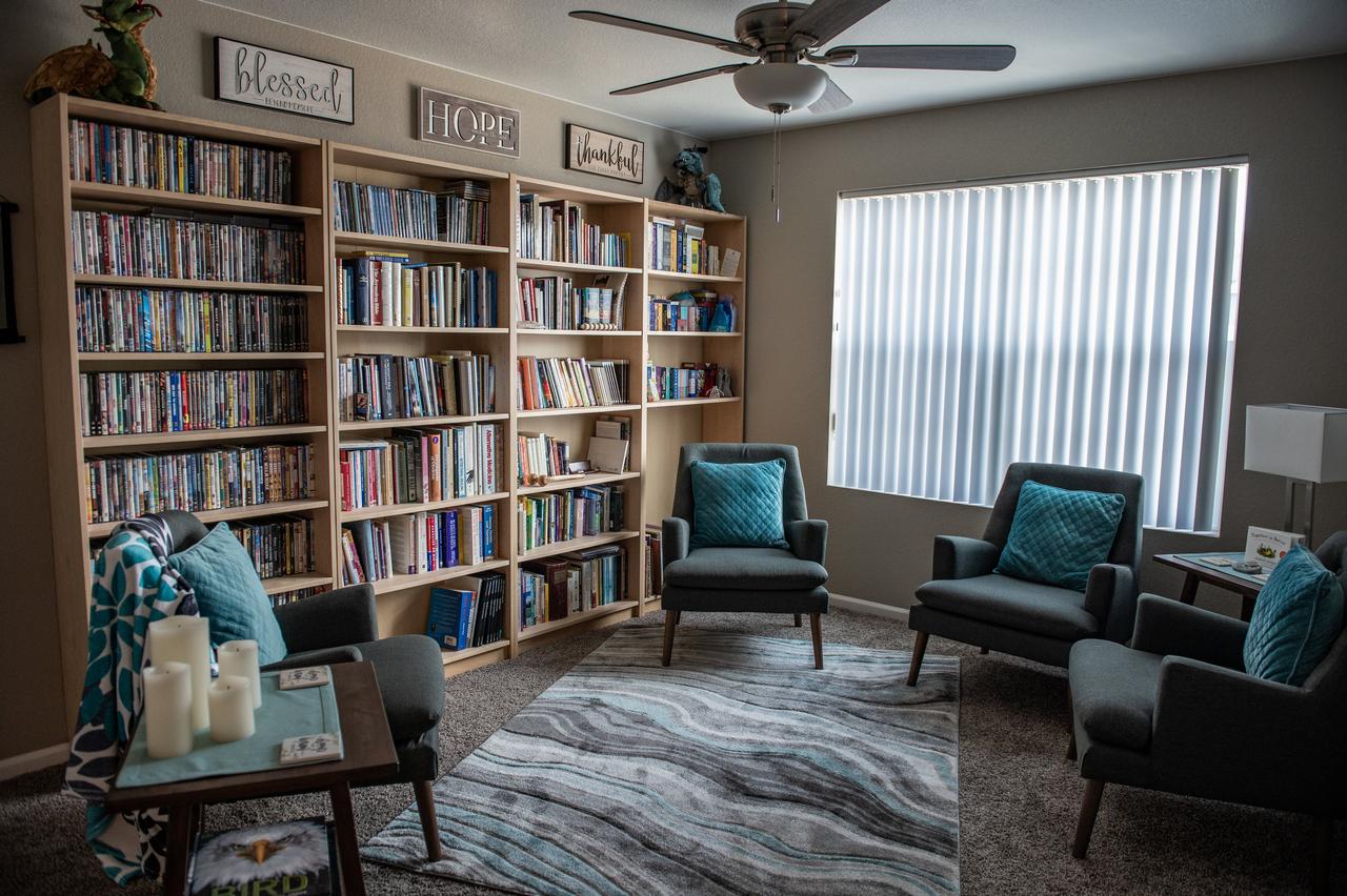 Profile photo 10 of 12