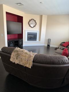 Room for rent in Corona, CA $1400, house