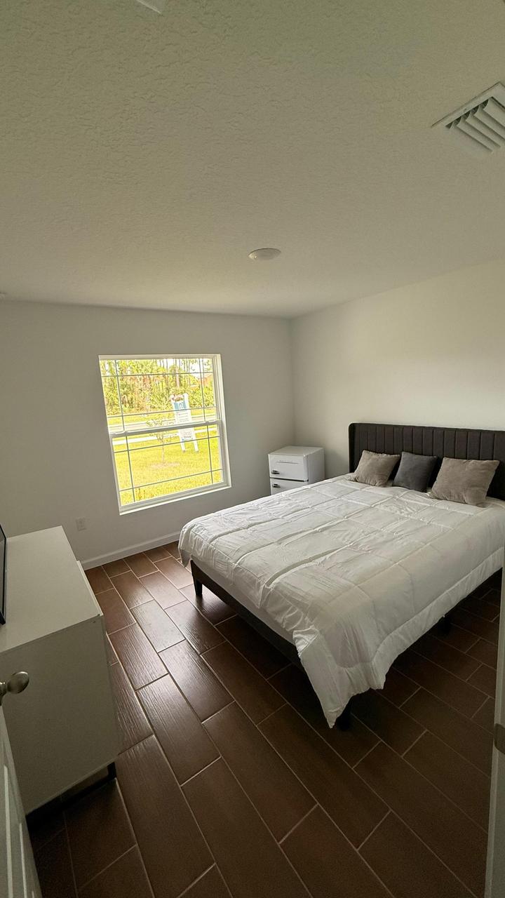 Profile photo 4 of 9