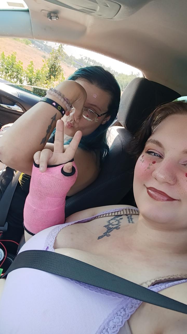 Profile photo 4 of 4