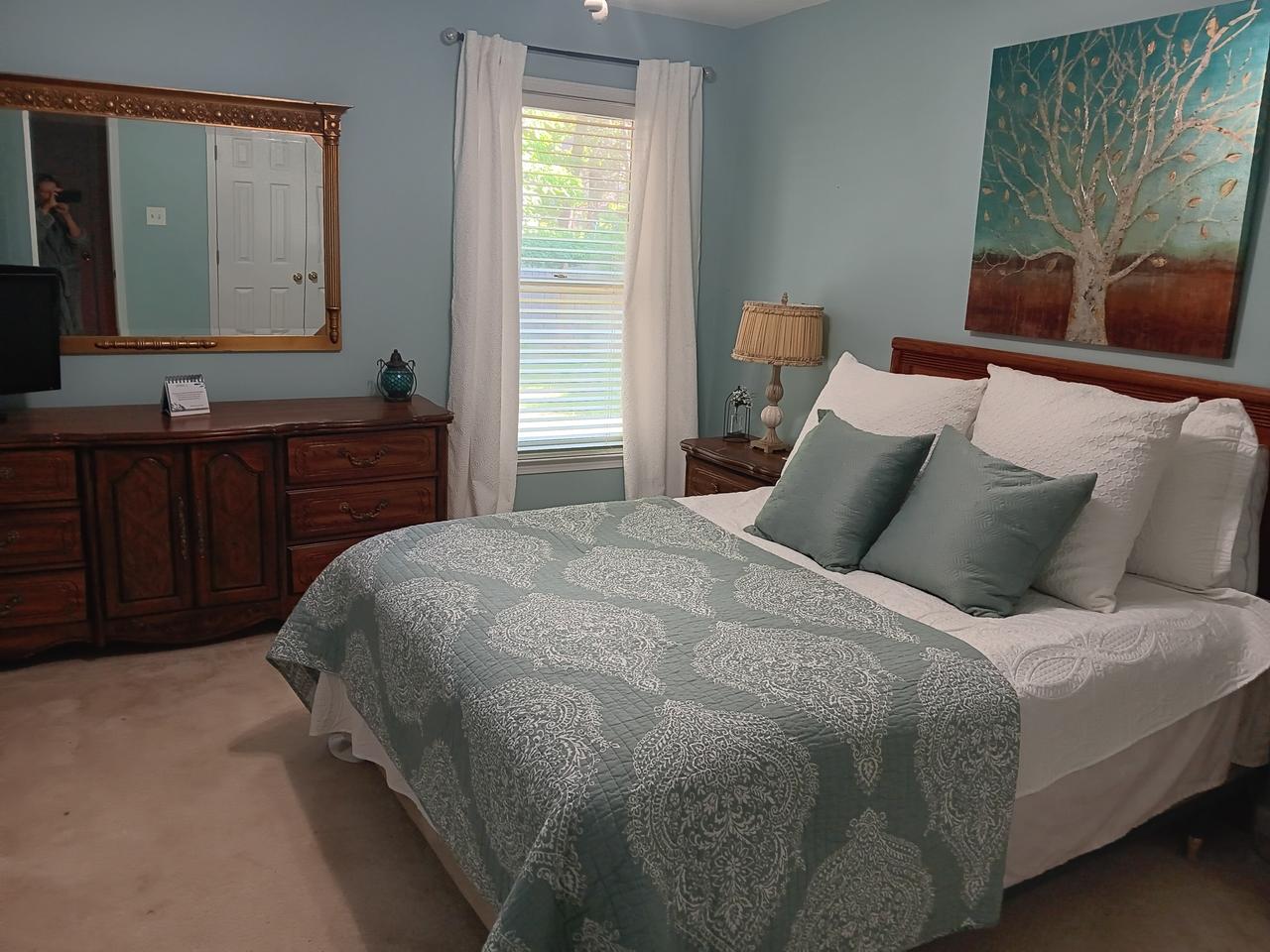 Profile photo 2 of 4