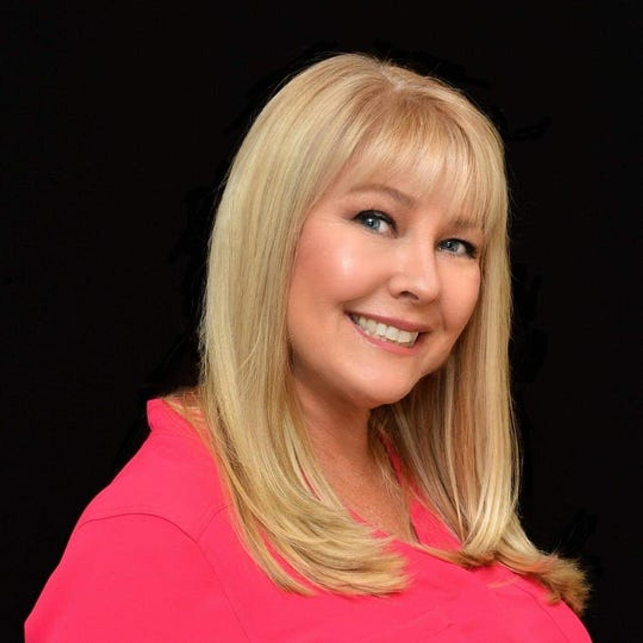 Profile photo 14 of 14