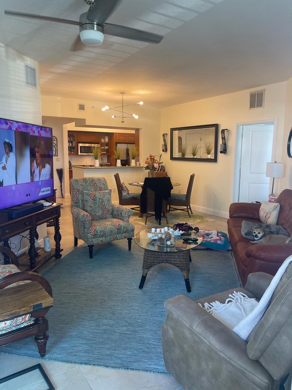 Profile photo 7 of 14