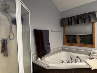 Room for rent in Salem, New Hampshire $1500, house