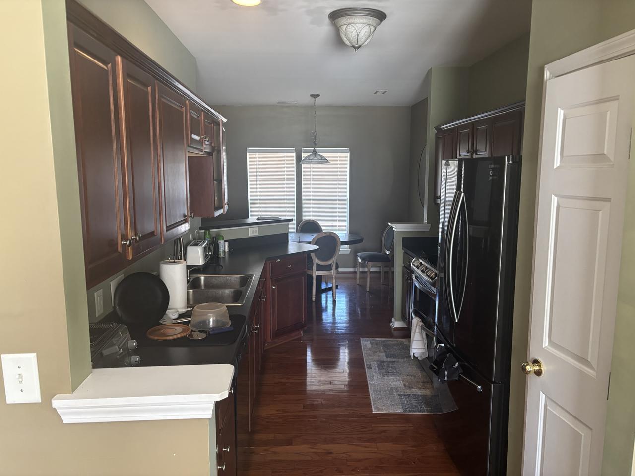 Profile photo 4 of 11