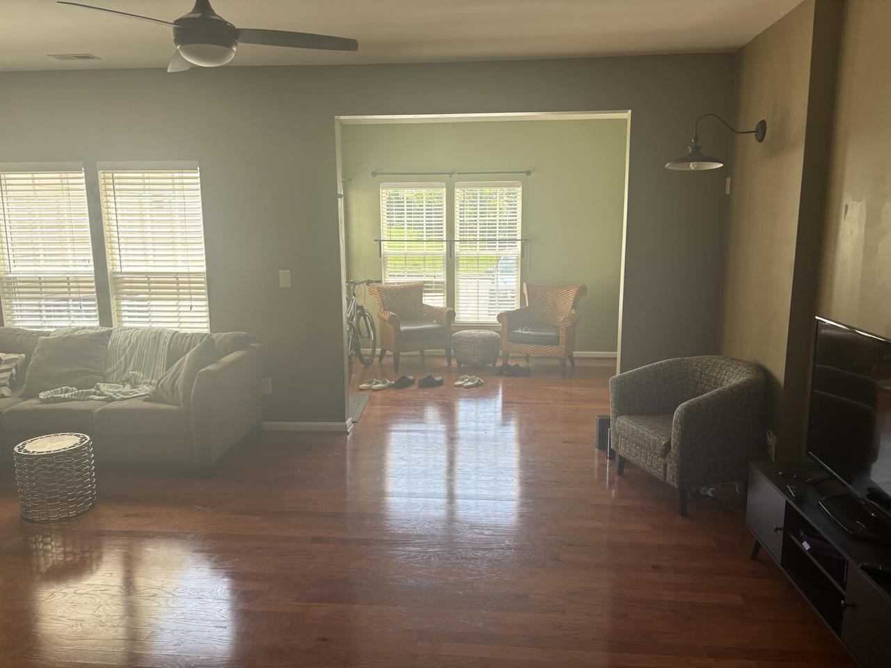 Profile photo 7 of 11