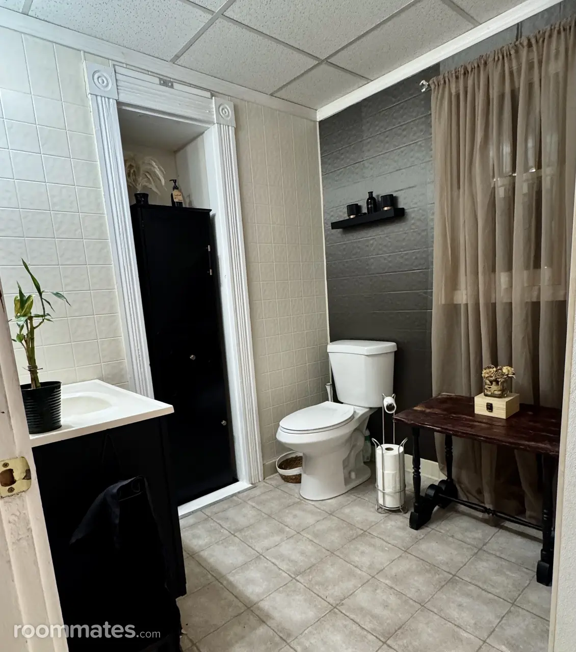 Profile photo 3 of 8