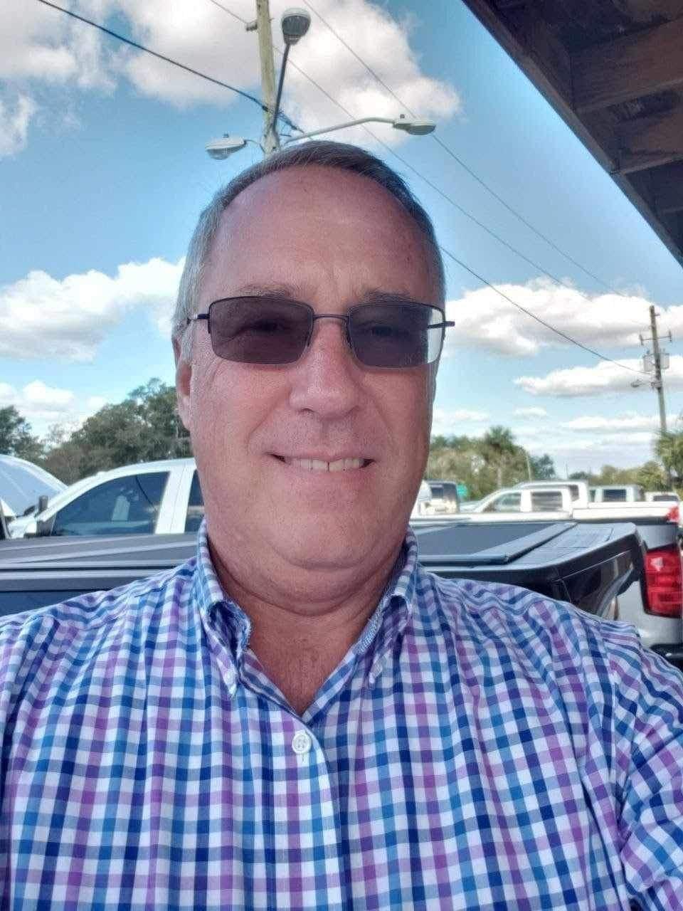 Profile photo 12 of 16