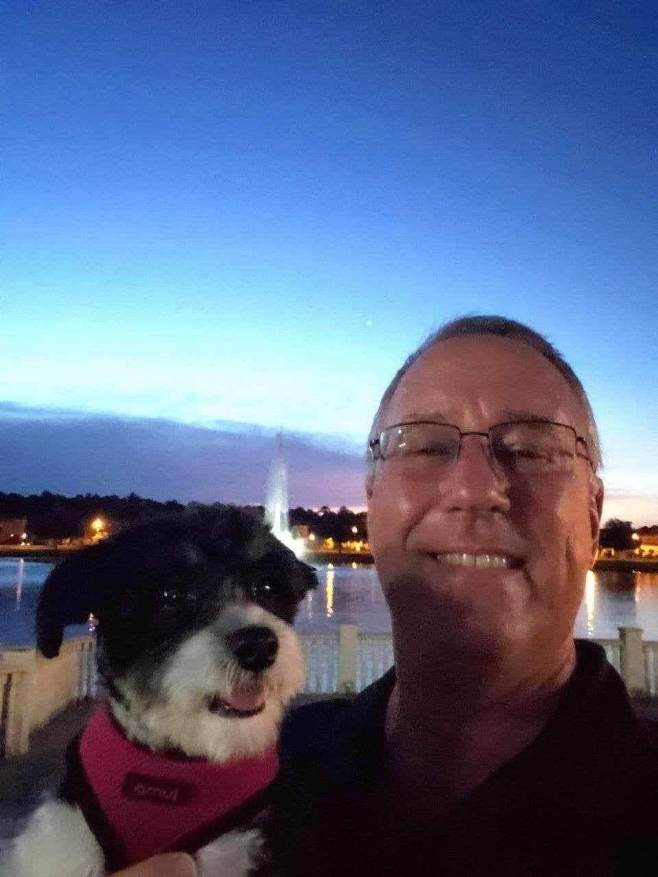 Profile photo 11 of 16