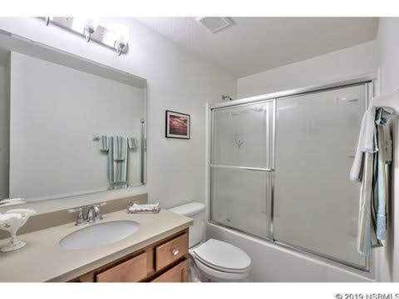 Profile photo 4 of 16