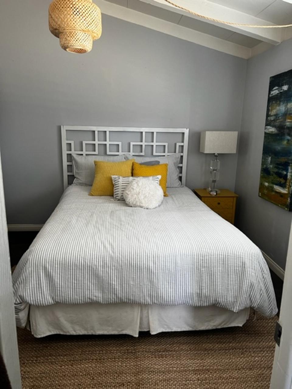 Profile photo 1 of 10