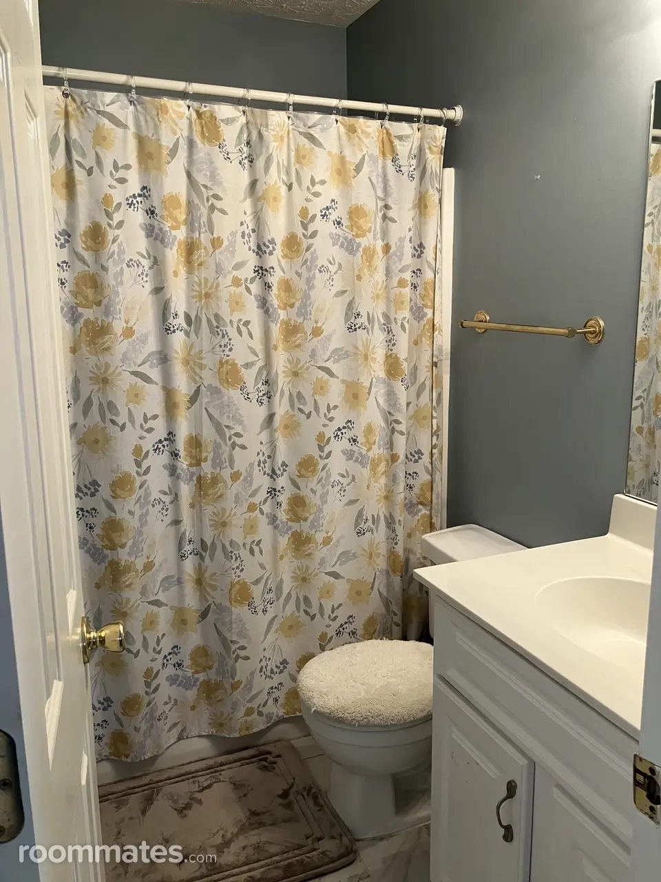 Profile photo 3 of 8