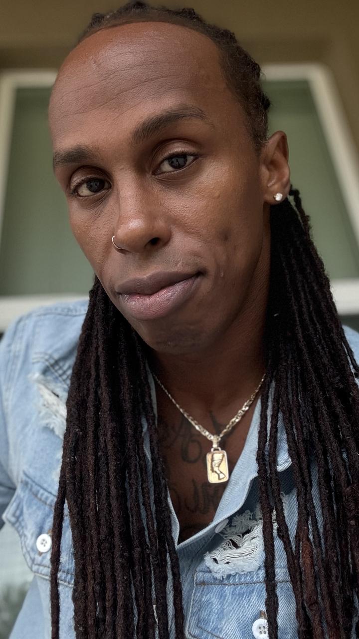 Profile photo 7 of 7