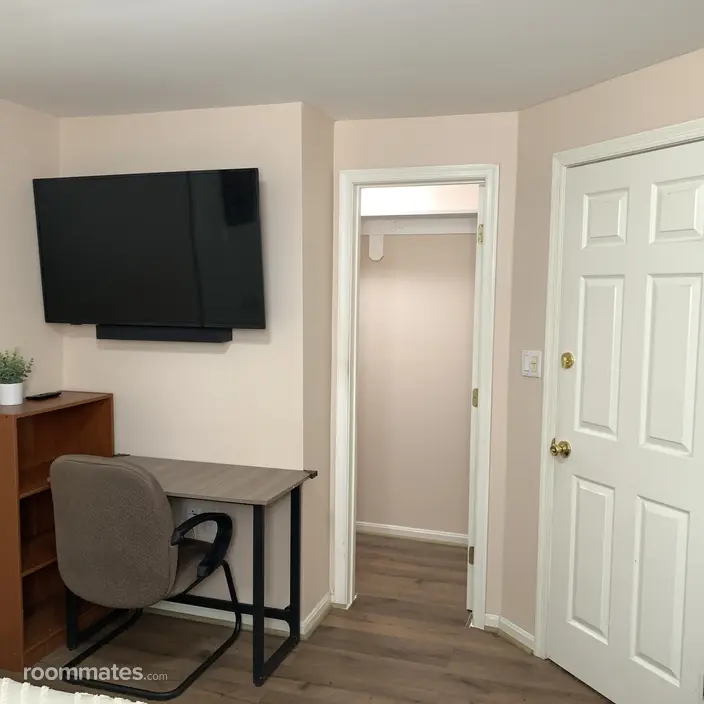 Room for rent in Silver Spring, MD $1160, house