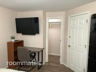 Room for rent in Silver Spring, MD $950, house