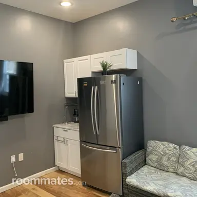 Room for rent in Silver Spring, MD $1360, house