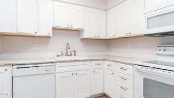 Room for rent in Tempe, Arizona $900, condo