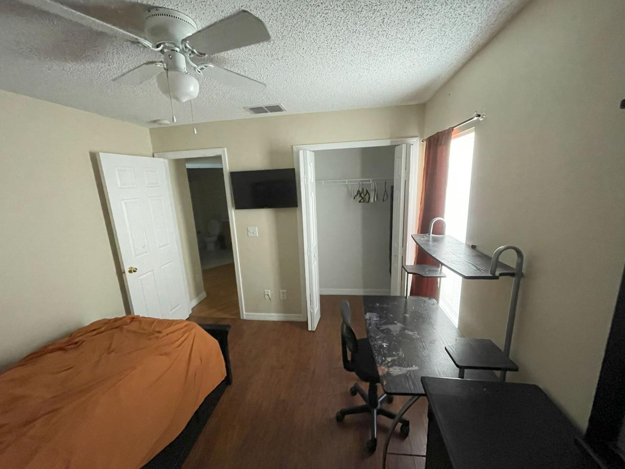 Profile photo 2 of 9