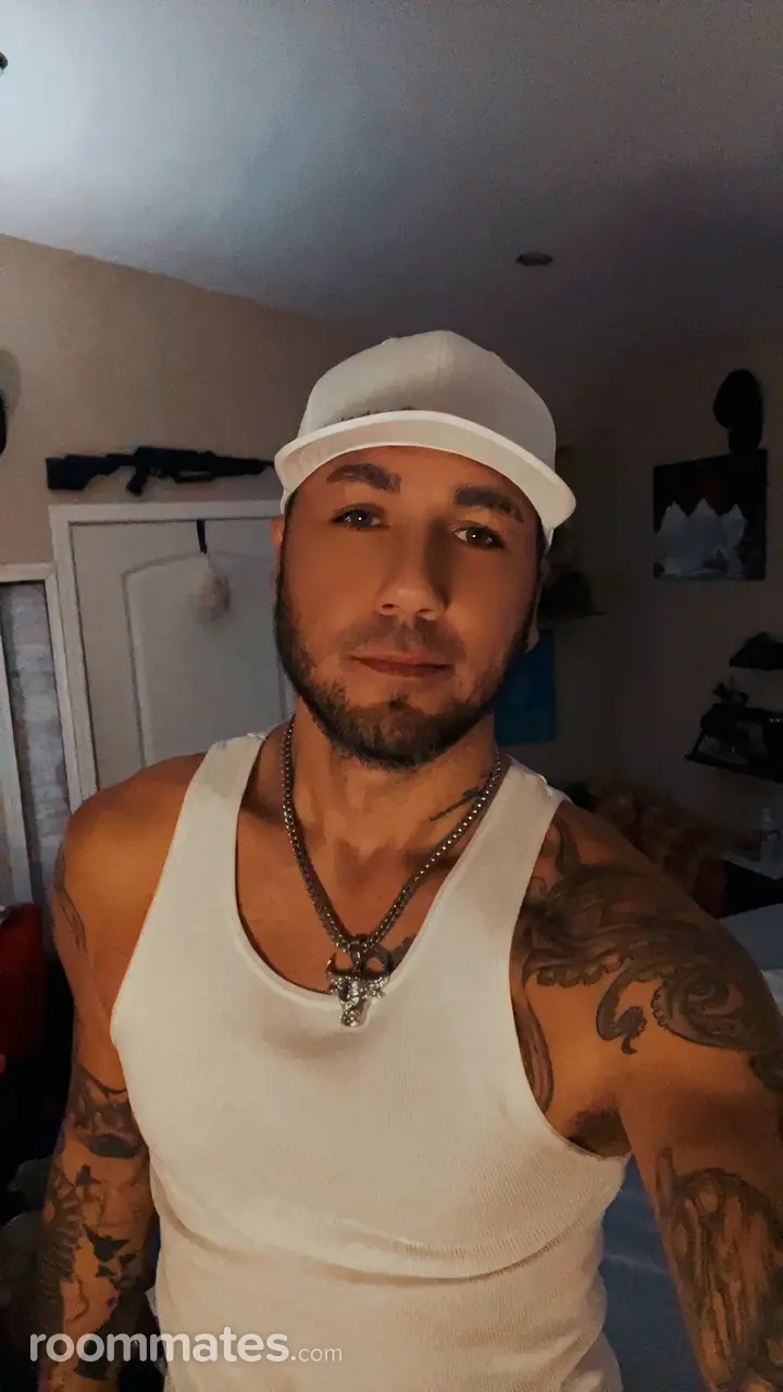 Profile photo 7 of 8