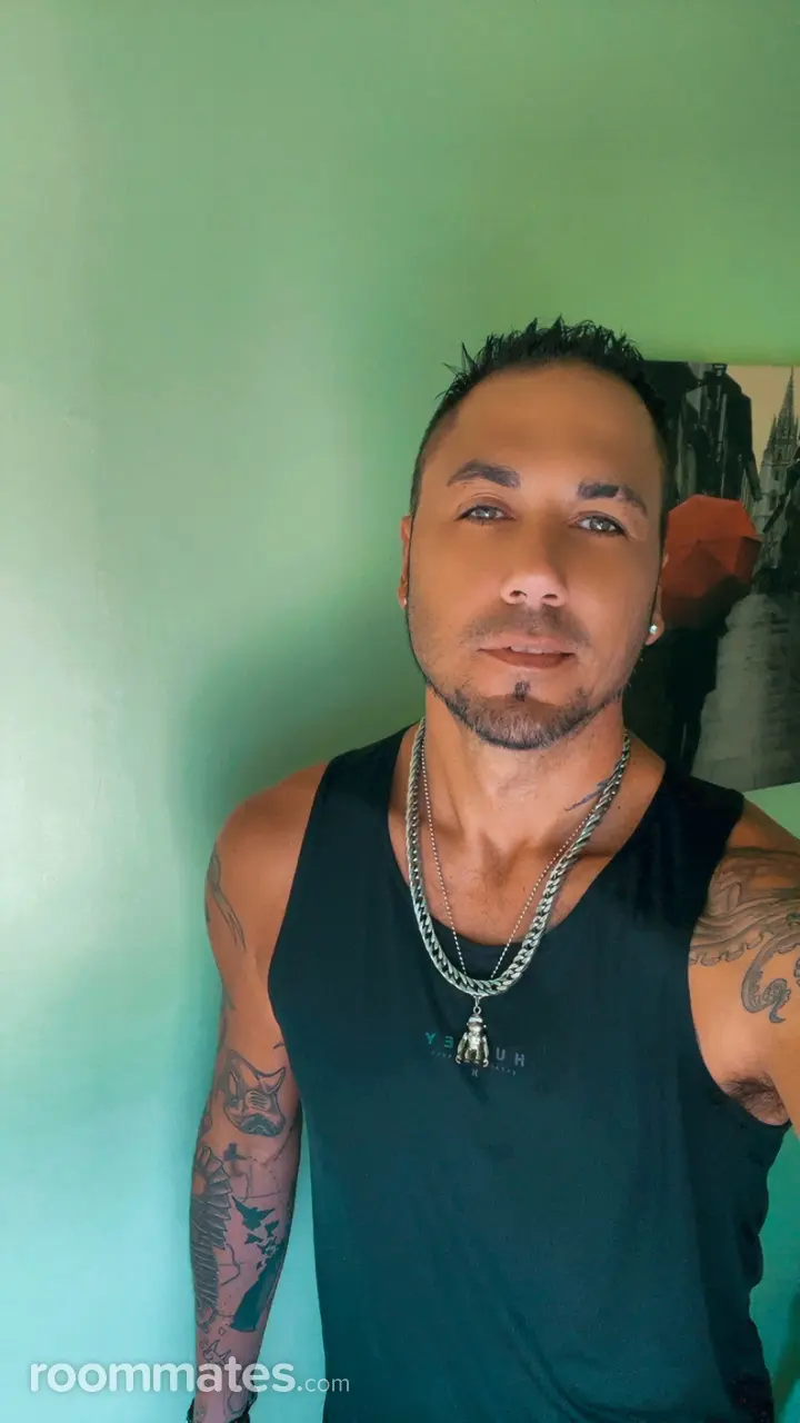 Profile photo 4 of 8