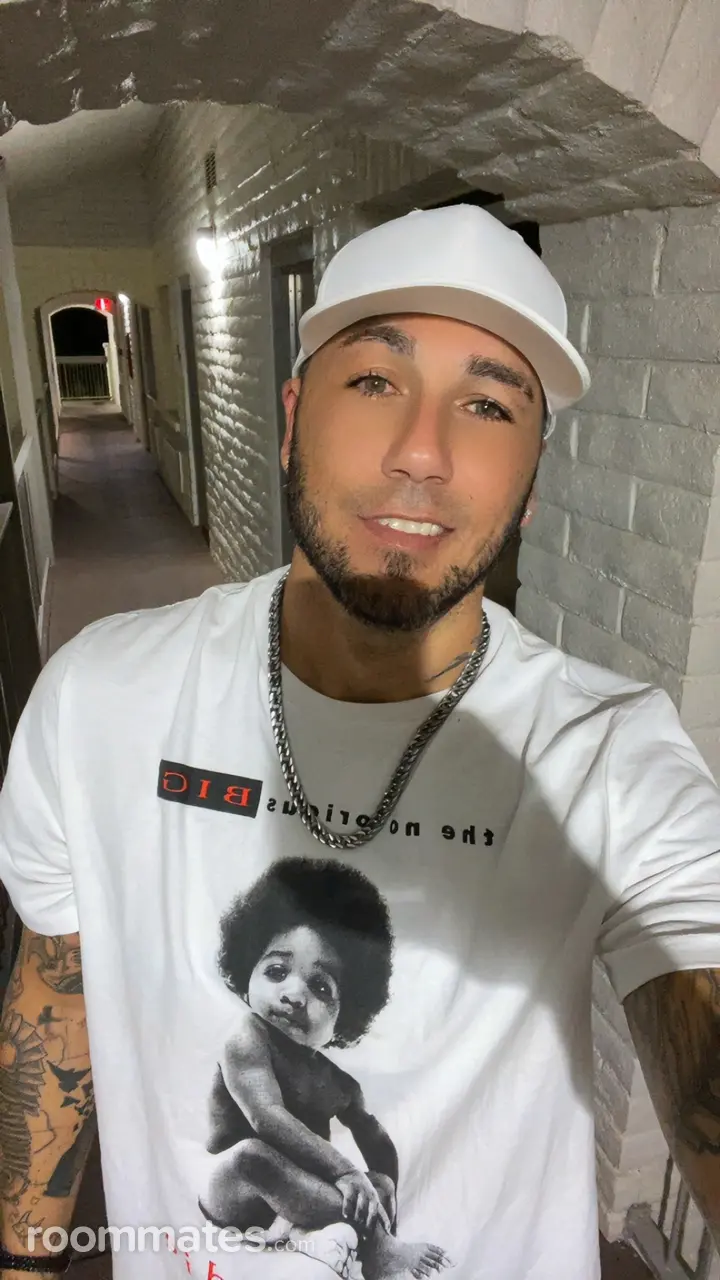 Profile photo 5 of 8