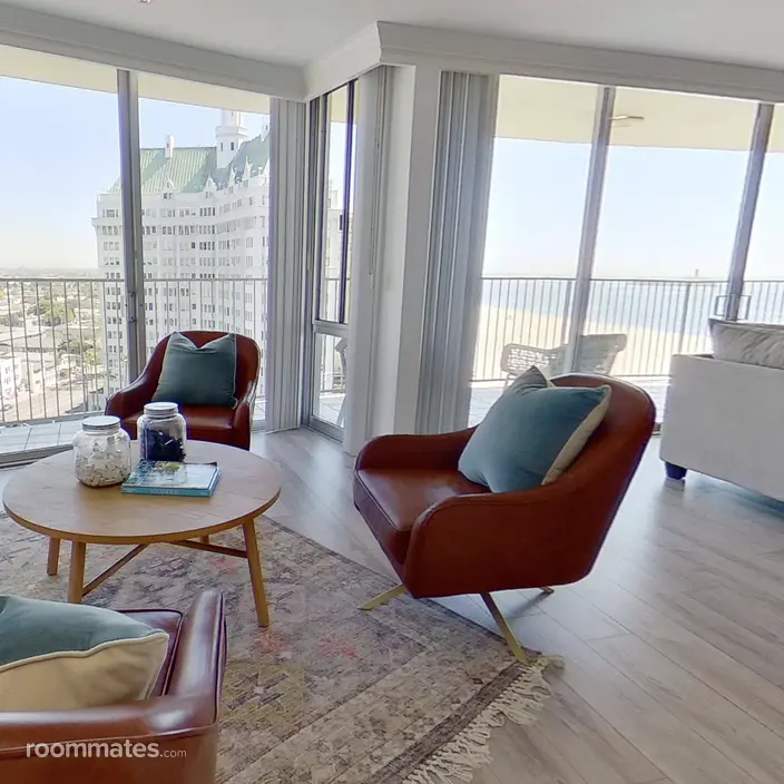 Room for rent in Long Beach, CA $1950, condo
