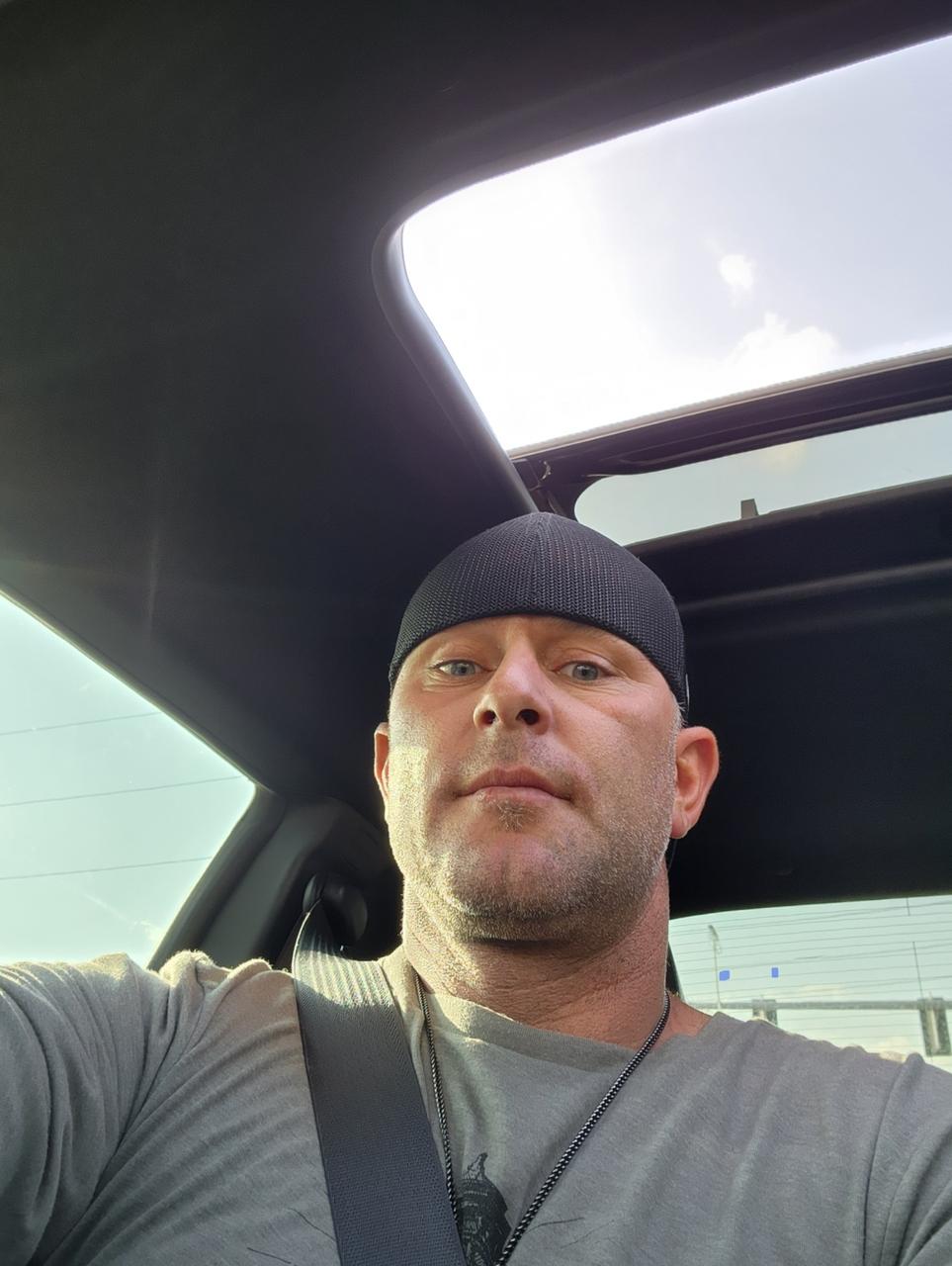 Profile photo 11 of 11